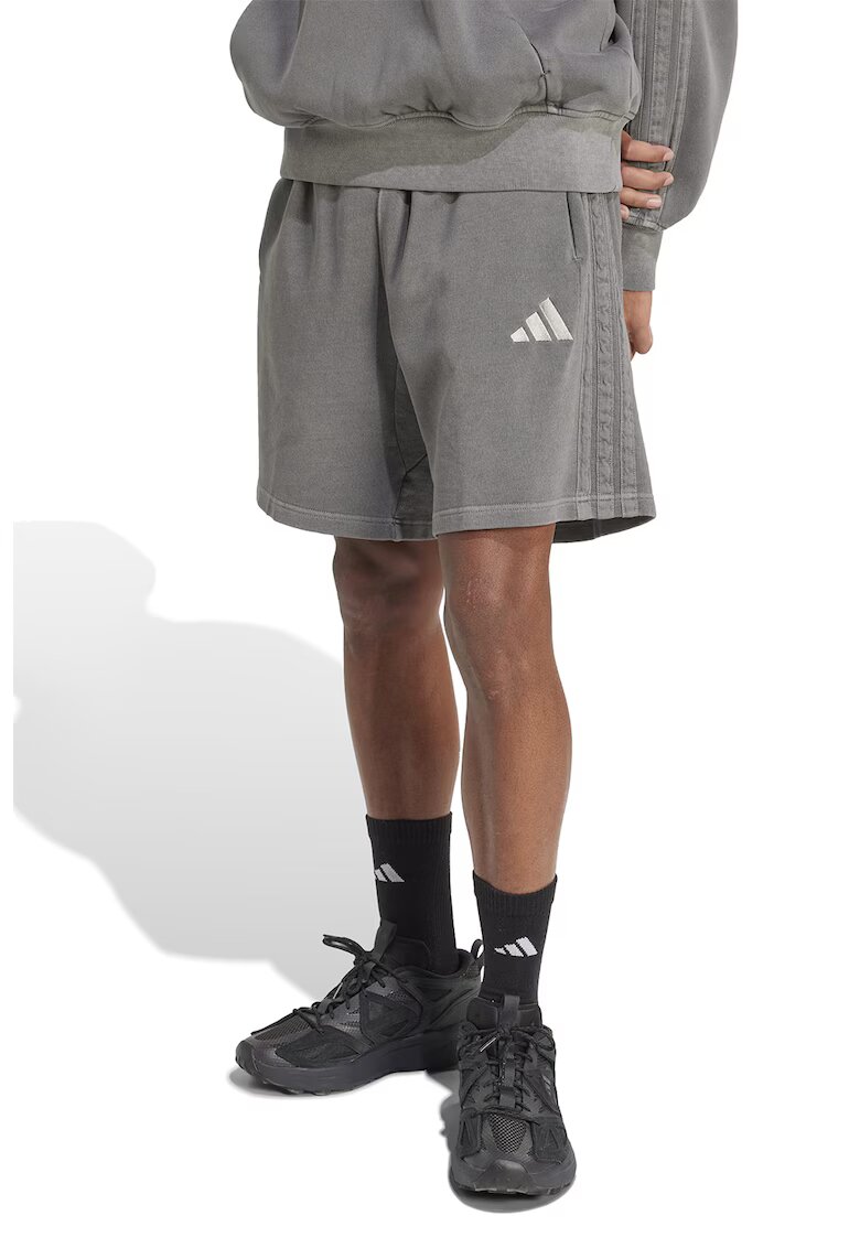 ADIDAS SPORTSWEAR Bermude de bumbac cu logo - Gri deschis