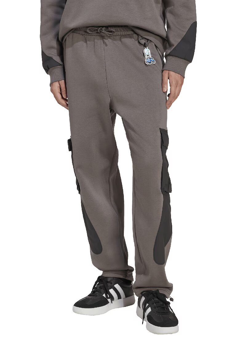 ADIDAS SPORTSWEAR Pantaloni cargo cu croiala lejera si snur in talie - Maro taupe