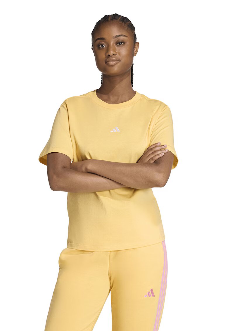 ADIDAS SPORTSWEAR Tricou cu decolteu lrotund si logo discret - Galben