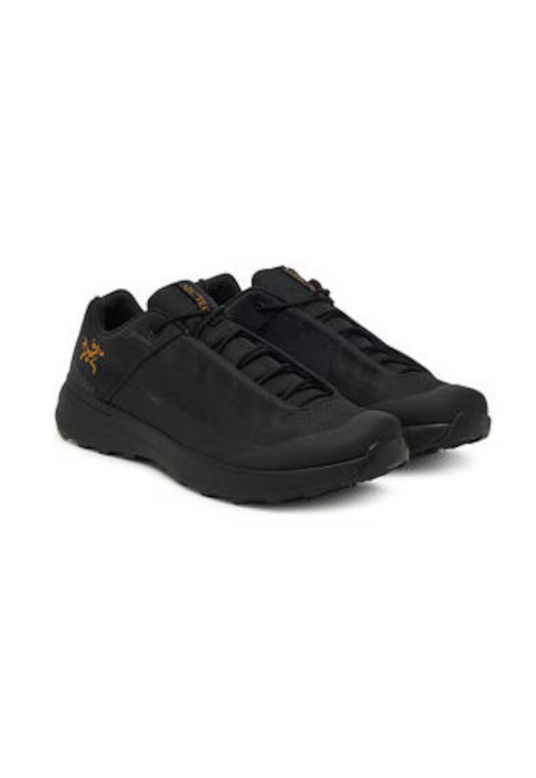 Arc Teryx Pantofi trekking barbati - plastic/sintetic - negru