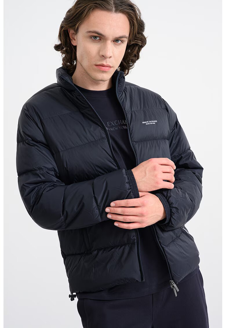 Armani Exchange Geaca cu vatelina si guler inalt - Albastru ultramarin