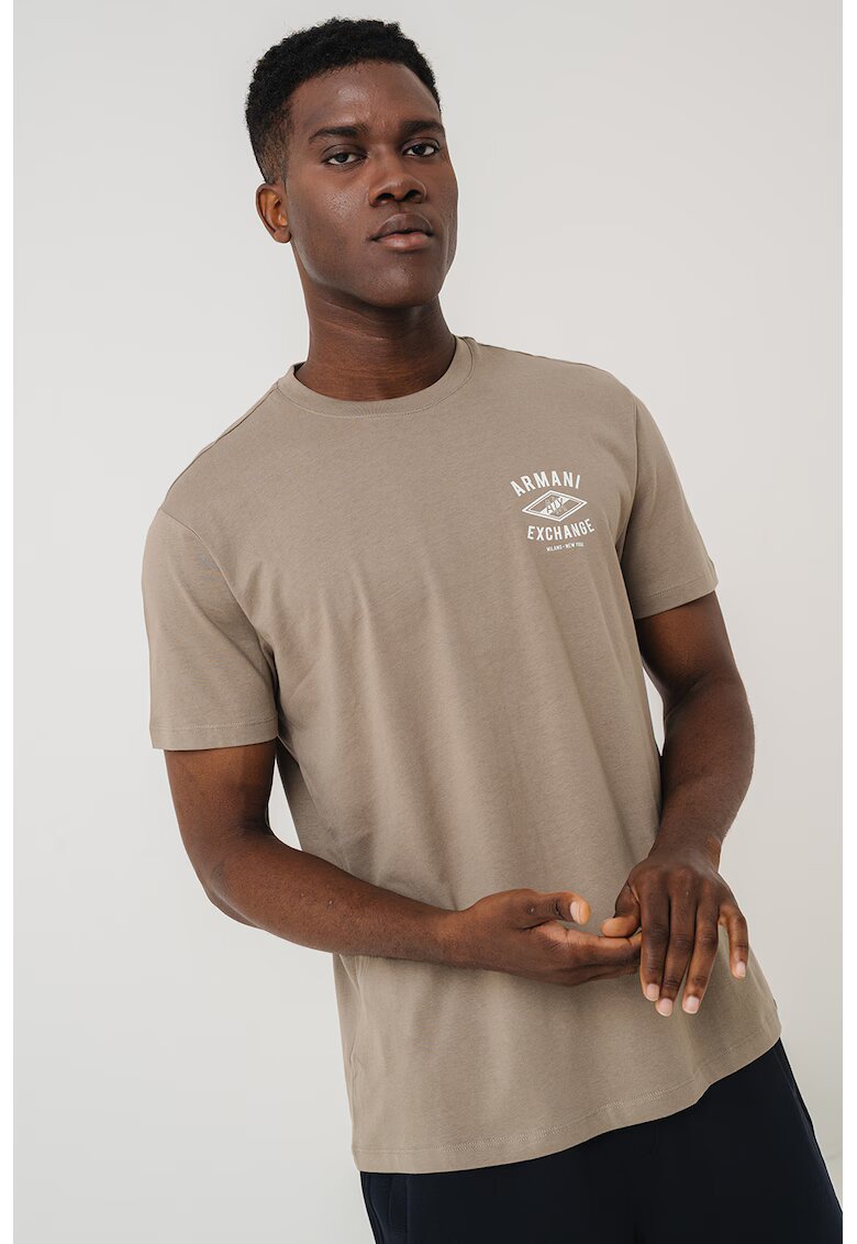 Armani Exchange Tricou cu imprimeu logo si decolteu la baza gatului - Maro taupe