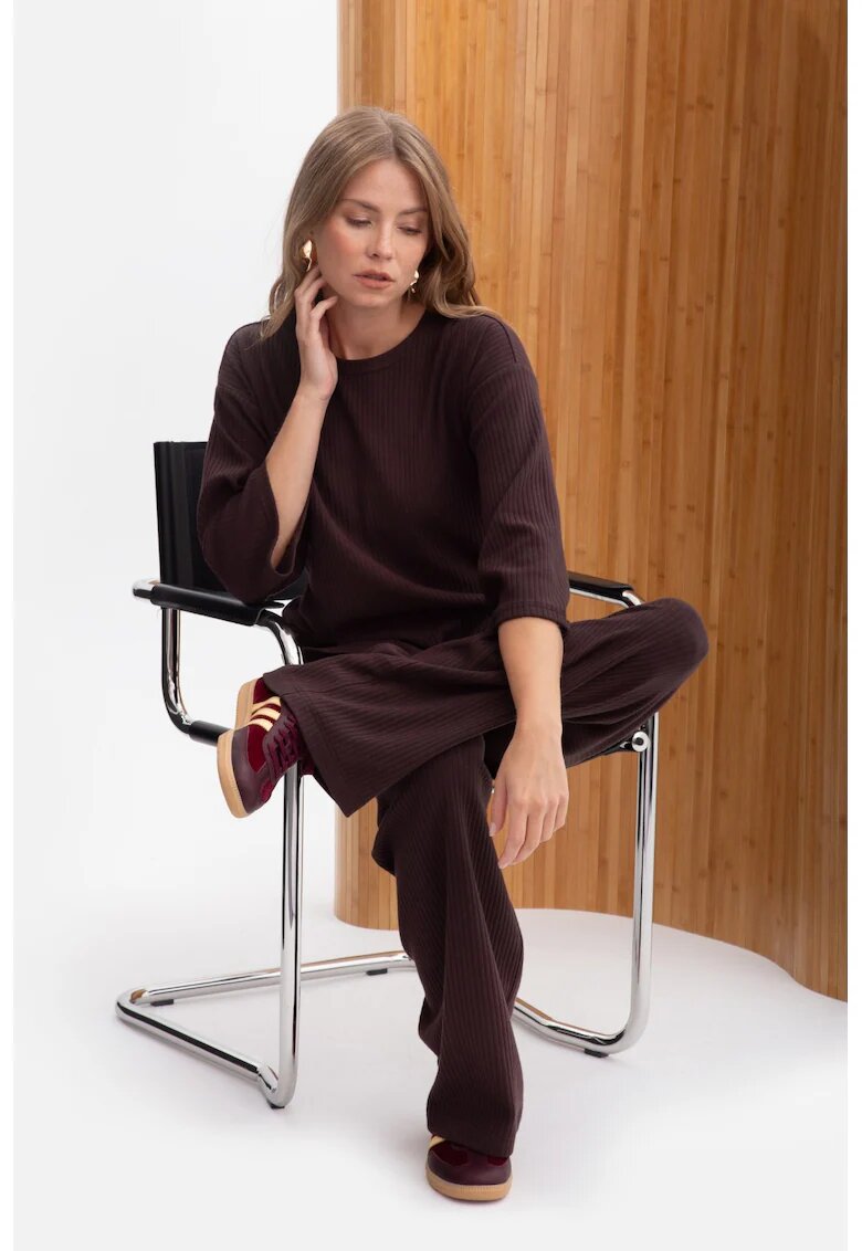 BeWear Pantaloni casual - B300 Ciocolata Lungi - Tricot cu dungi - Talie elastica - Fara buzunare - Croiala lejera - Perfect zilnica