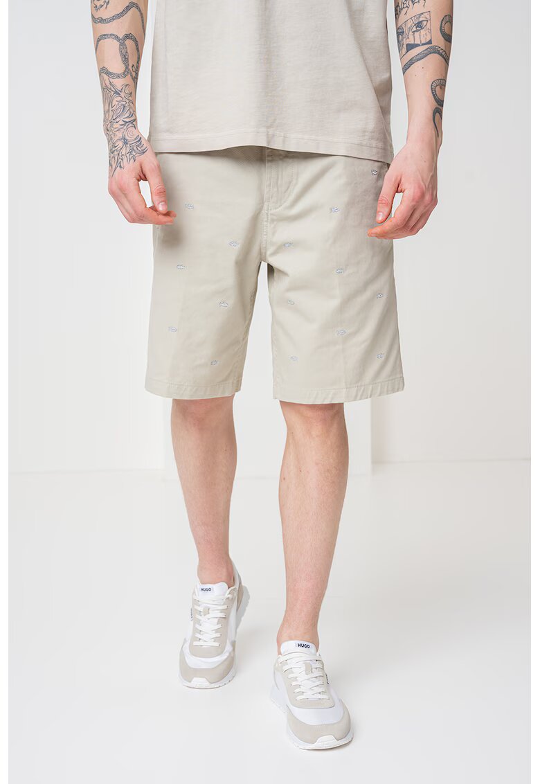 Boss Pantaloni scurti cu detalii brodate - Gri deschis