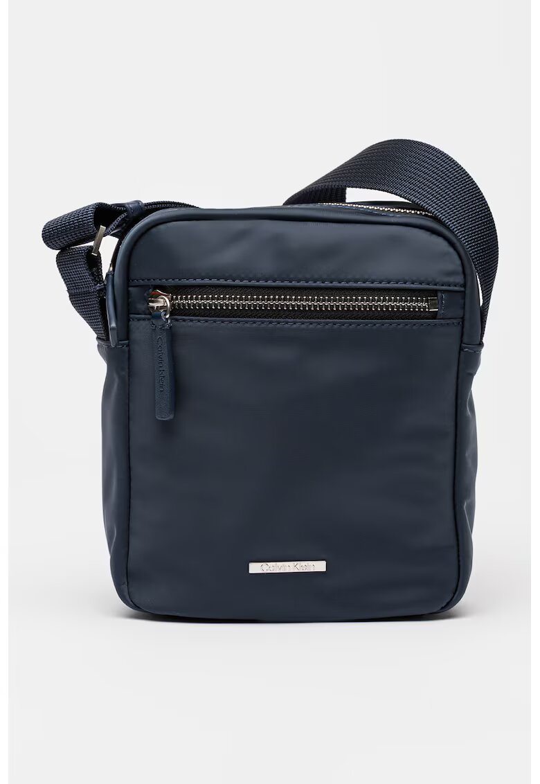 Calvin Klein Geanta crossbody din material textil - Albastru ultramarin