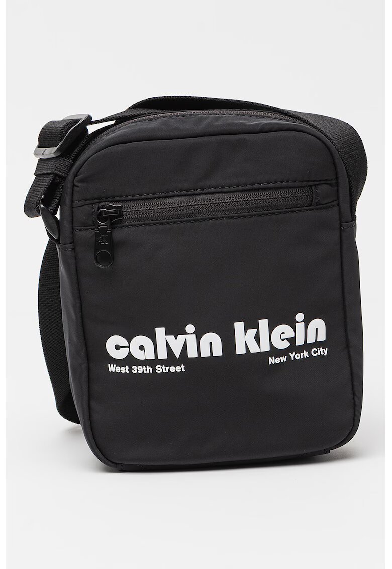 Calvin Klein Jeans Geanta crossbody cu logo - Negru