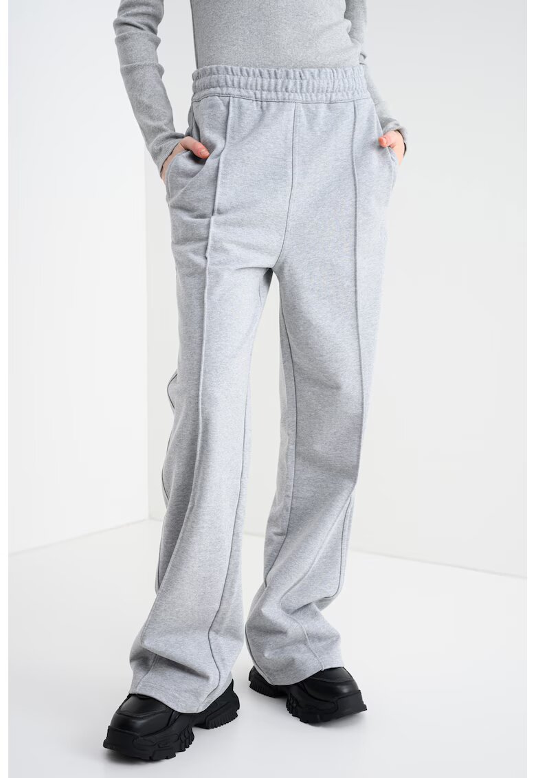 Calvin Klein Jeans Pantaloni de trening cu talie elastica si buzunare laterale - Gri melange