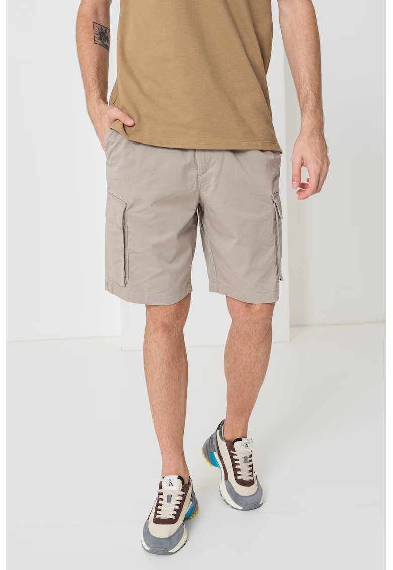 Calvin Klein Jeans Pantaloni scurti cargo cu talie elastica - Maro taupe deschis