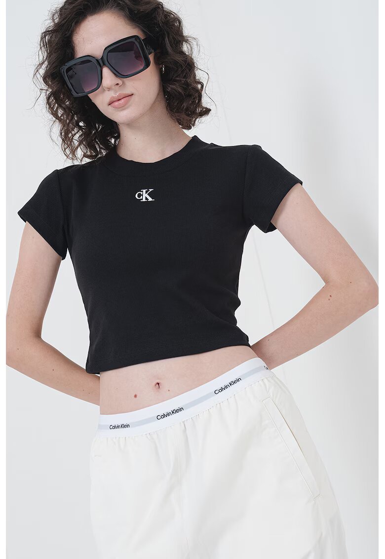 Calvin Klein Jeans Tricou crop cu decolteu la baza gatului - Negru