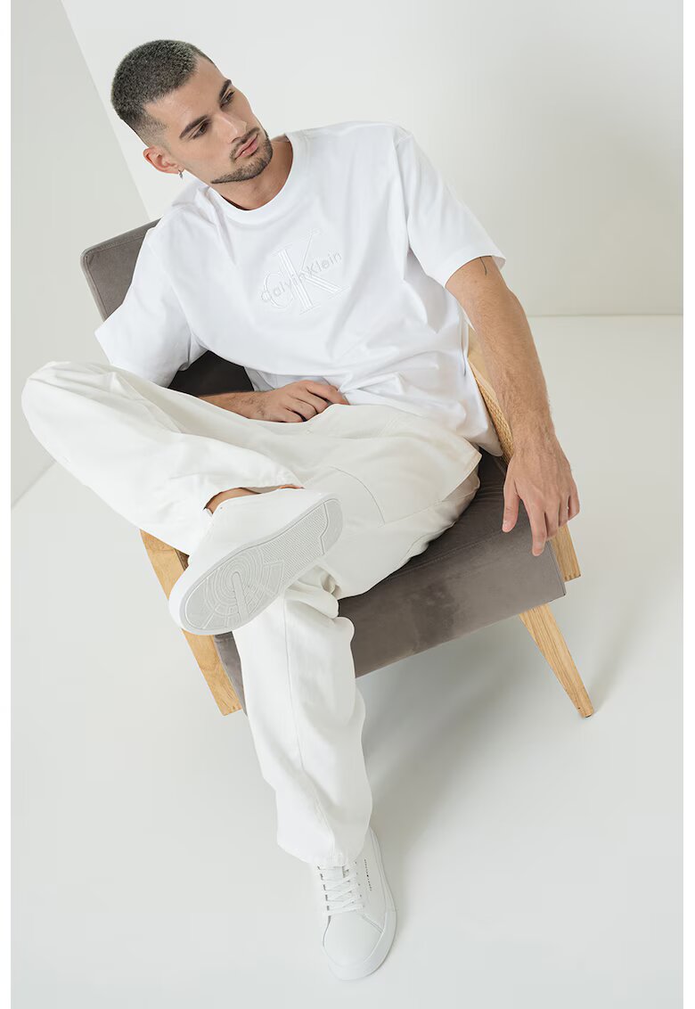 Calvin Klein Jeans Tricou cu decolteu la baza gatului si logo brodat - Alb