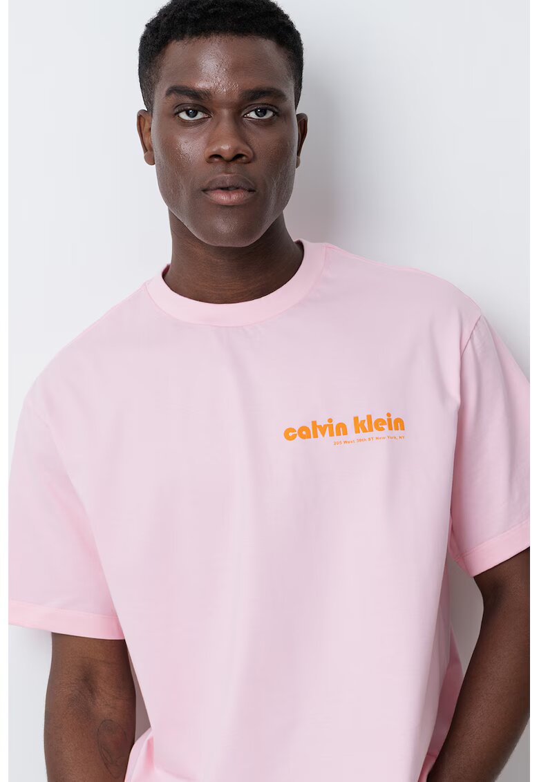 Calvin Klein Jeans Tricou cu imprimeu logo si decolteu la baza gatului - Roz pastel