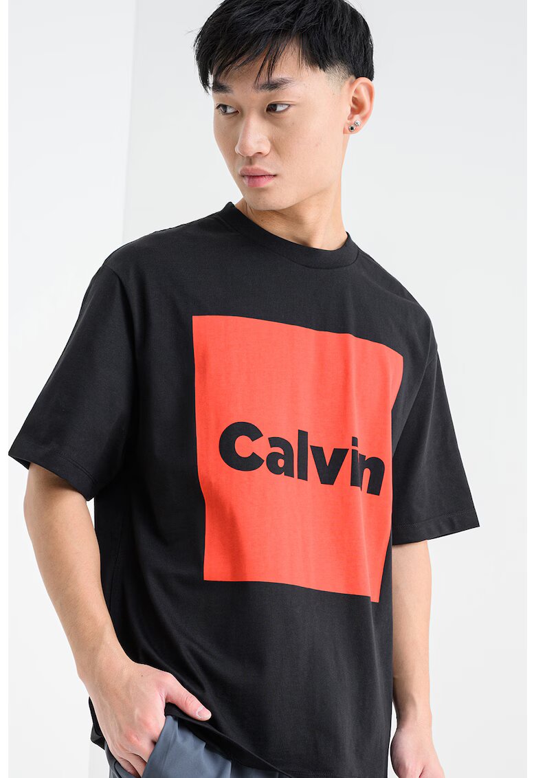 Calvin Klein Jeans Tricou cu imprimeu pe partea din fata si spate - Negru/Caramiziu