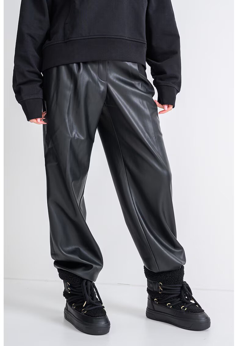 Calvin Klein Pantaloni drepti din piele ecologica - Negru
