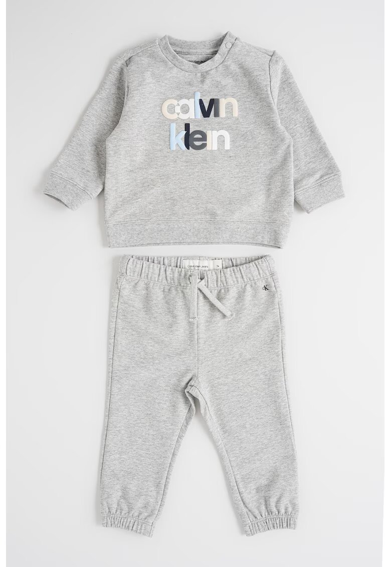 Calvin Klein Set de bluza de trening cu logo si pantaloni de trening din amestec de bumbac organic - 2 piese - Gri deschis