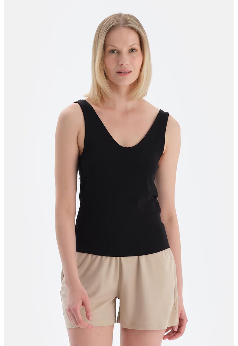 DAGI Top cu decolteu in V - Negru