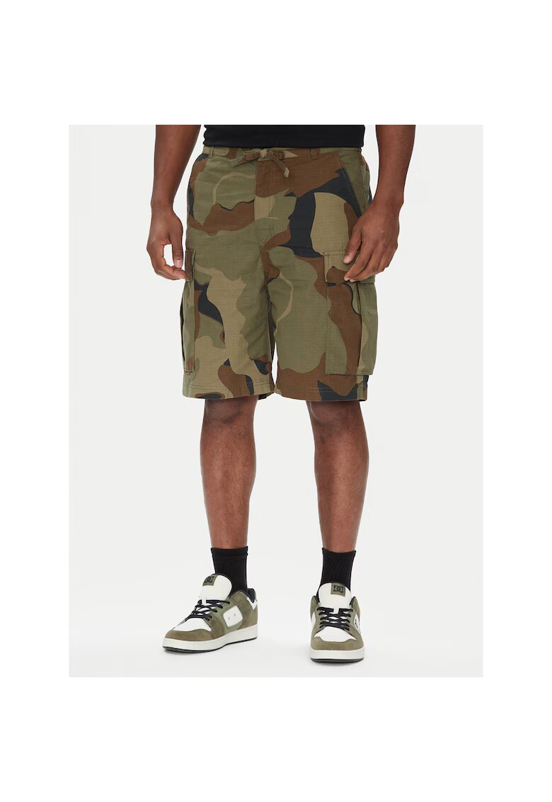 DC Shoes Pantaloni sport barbati - scurti - verde -