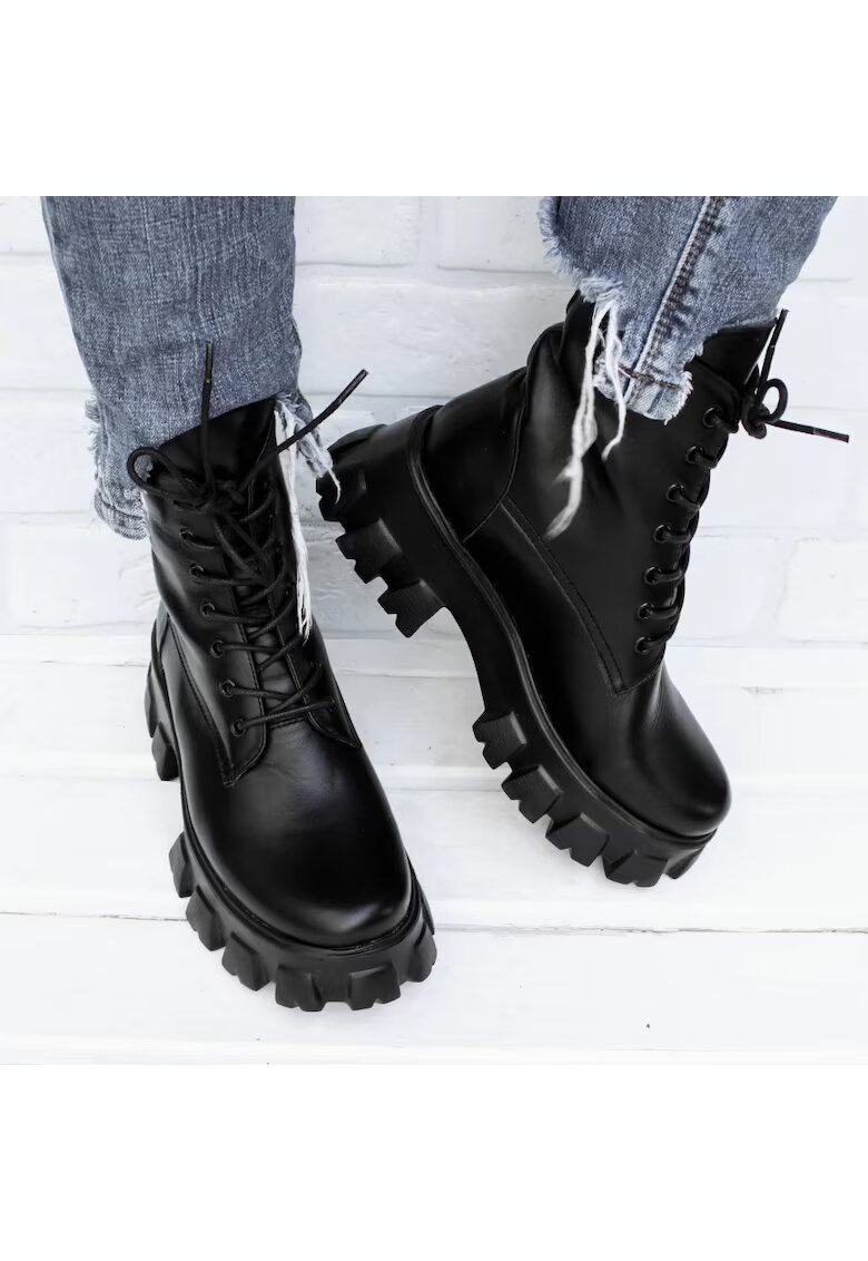 Exclusives Bocanci din piele naturala - cu siret si talpa cu aspect masiv Classic - Negru