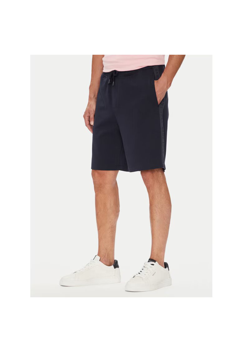 Gant Pantaloni sport barbati bleumarin - scurti