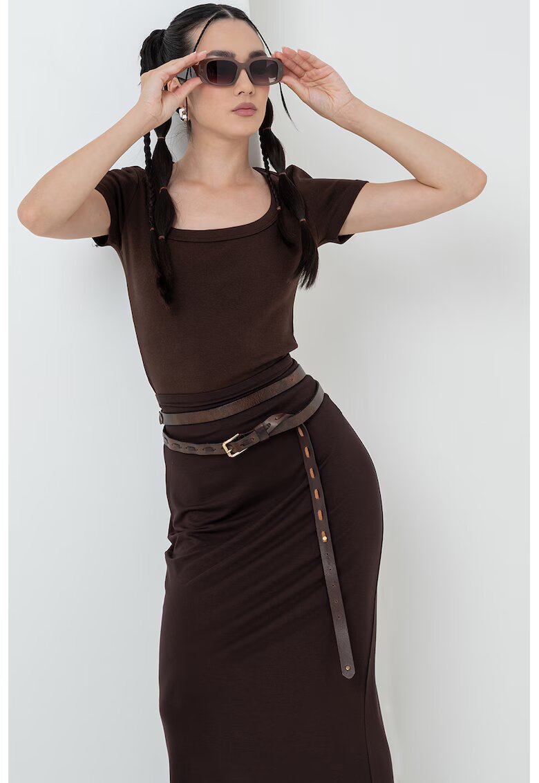 Gina Tricot Tricou din amestec de bumbac organic cu decolteu rotund - Maro inchis
