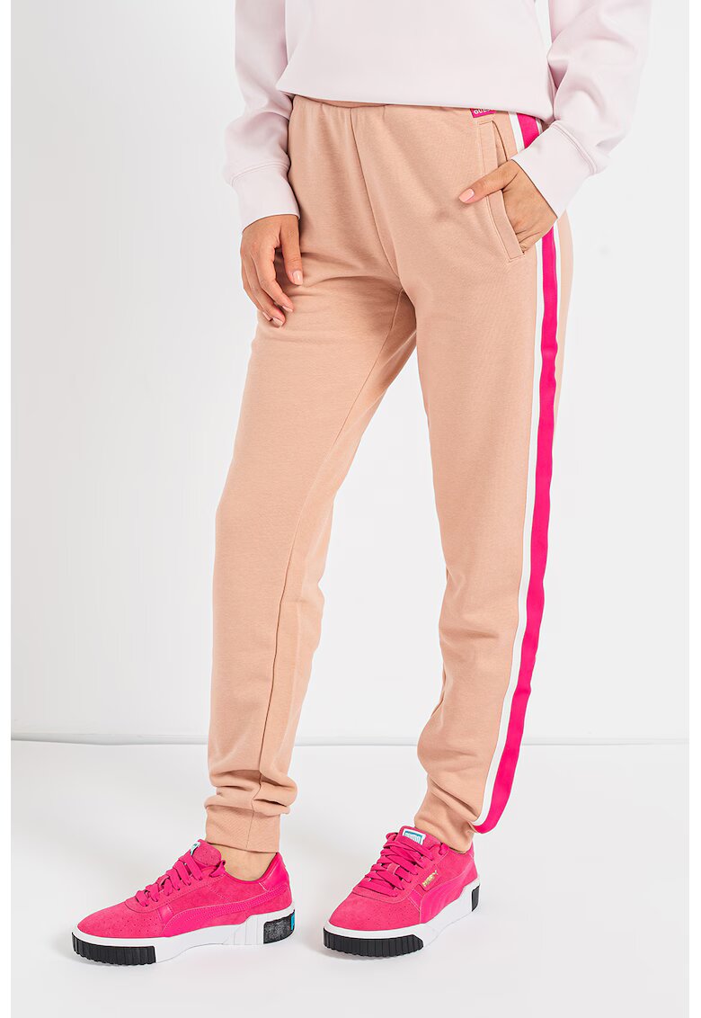 GUESS Pantaloni cu benzi laterale contrastante pentru fitness - Alb/Fucsia/Maro nisip
