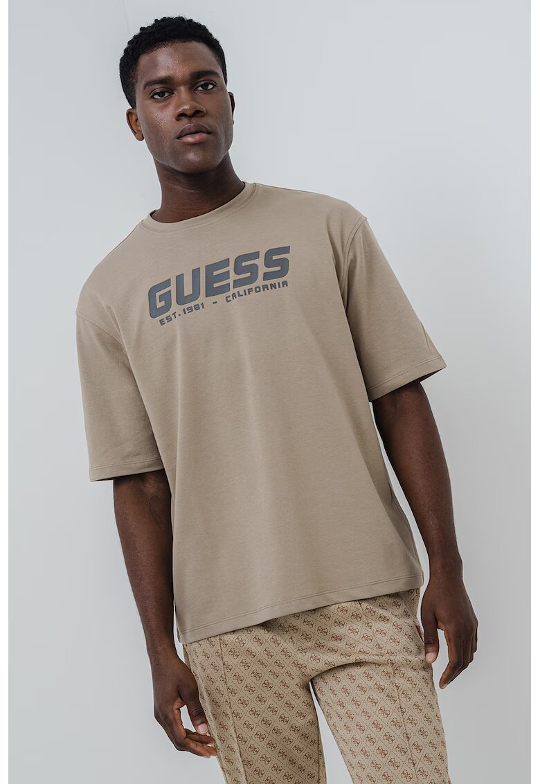 GUESS Tricou cu logo si maneci medii - Maro nisip/Gri inchis