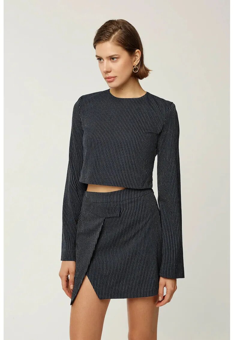 HiCCUP Bluza dama - guler rotund - dungi - negru - poliester si viscoza