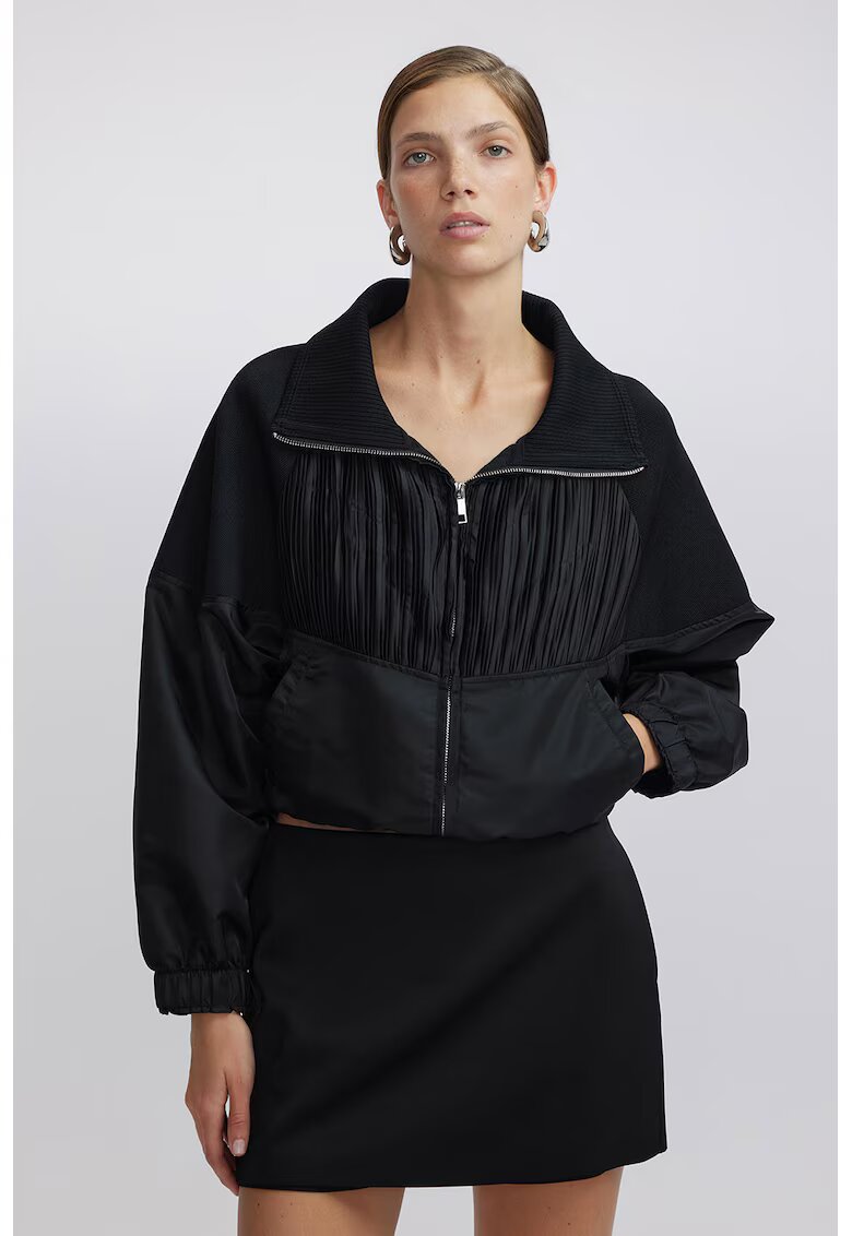 Ipekyol Jacheta crop cu buzunare laterale - Negru