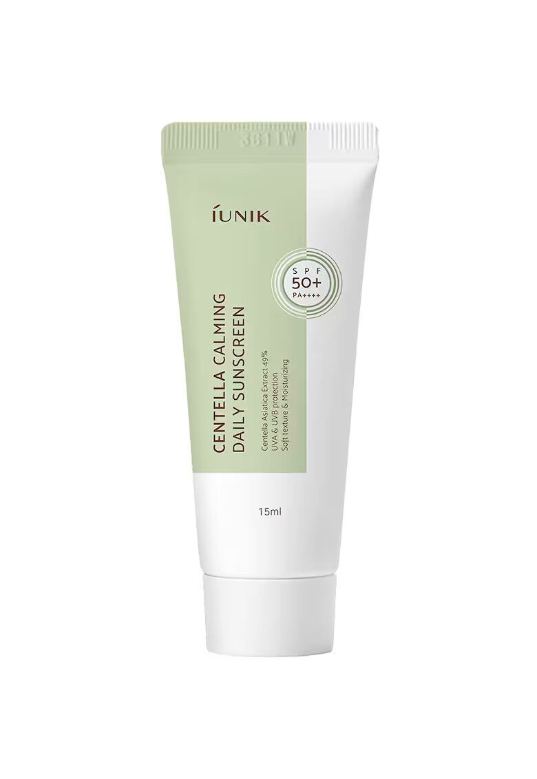 IUNIK Centella Calming Daily Sunscreen Crema de fata cu factor de protectie SPF 50 Mini 15 ml
