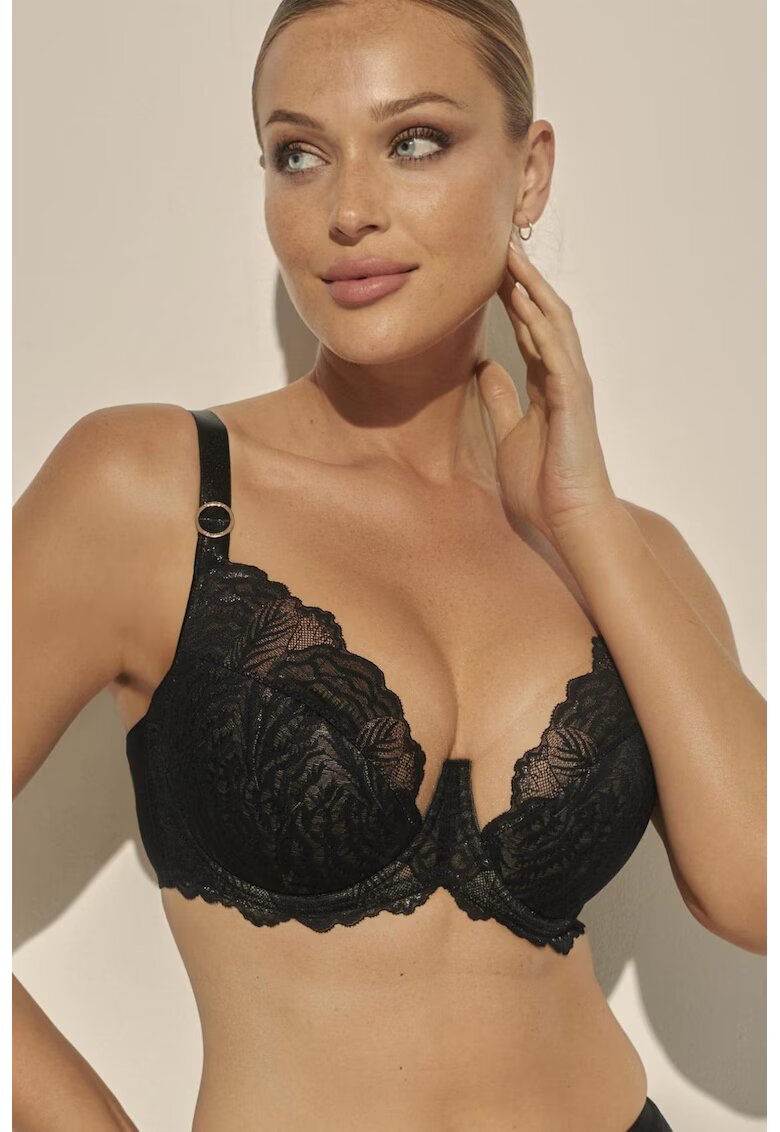 Kinga Sutien captusit partial cu burete Luna