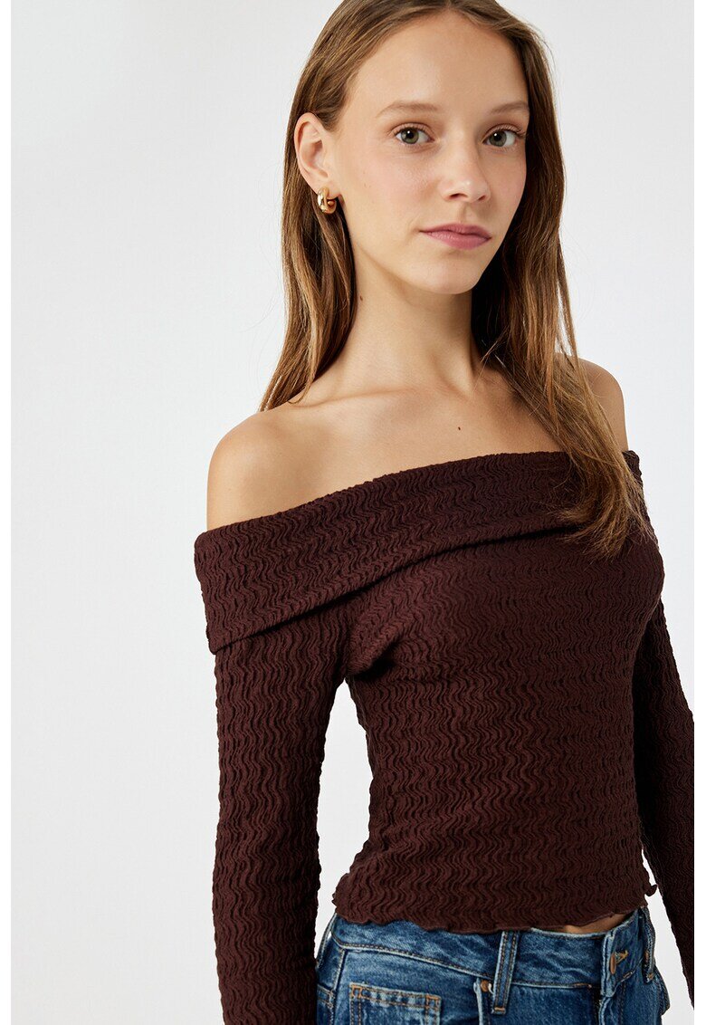 KOTON Bluza texturata crop cu decolteu pe umeri - Maro inchis