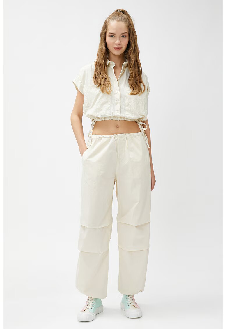KOTON Camasa crop cu buzunare aplicate - Crem