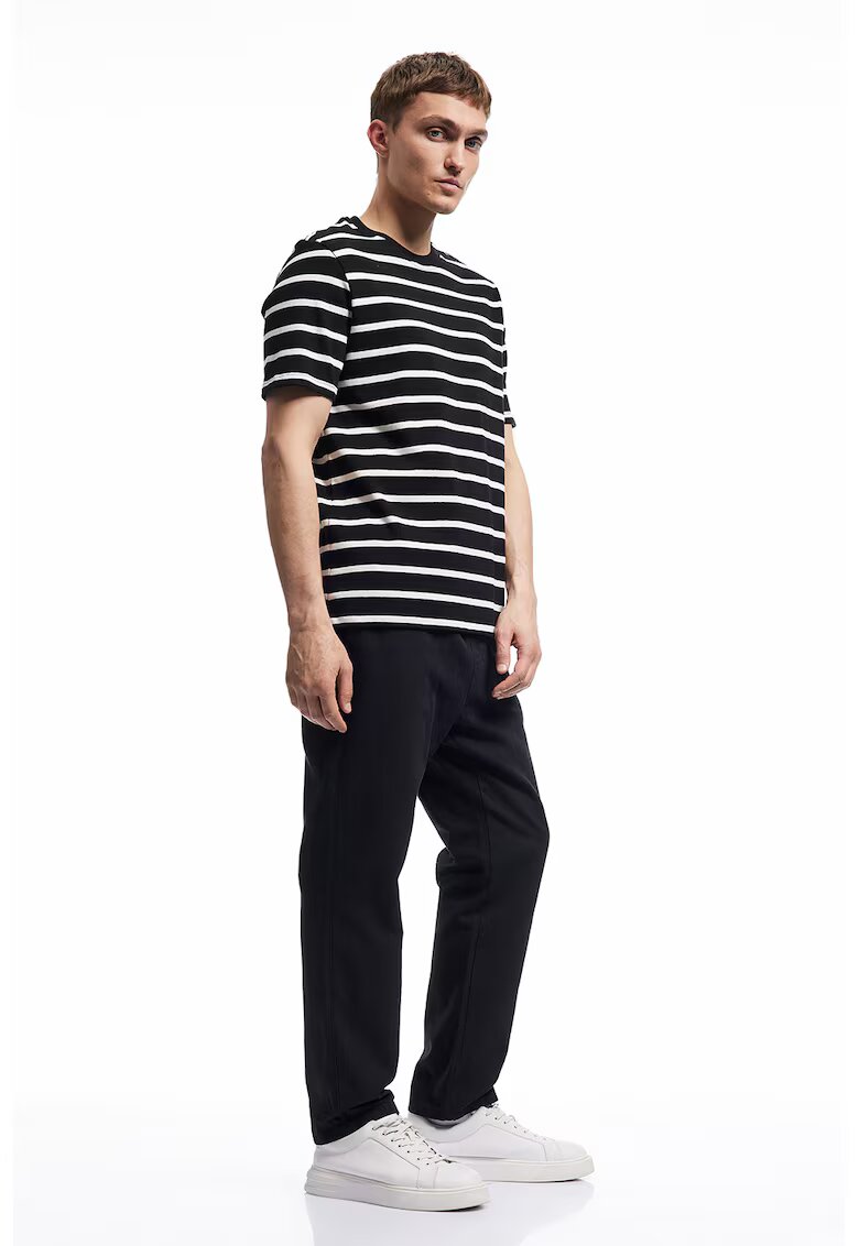 KOTON Pantaloni conici de bumbac cu buzunare laterale - Negru