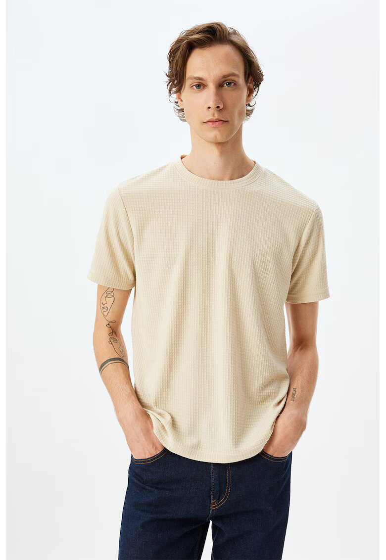 KOTON Tricou cu decolteu la baza gatului si aspect texturat - Bej