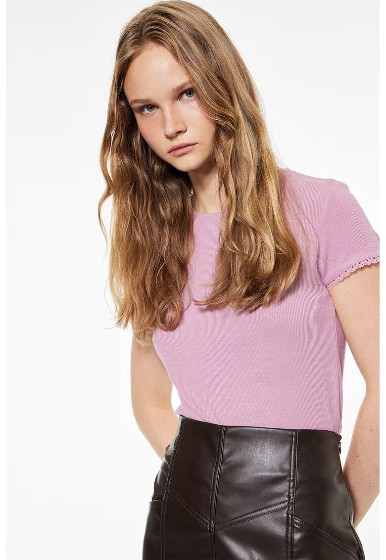 KOTON Tricou slim-fit cu decolteu la baza gatului - Rosu deschis