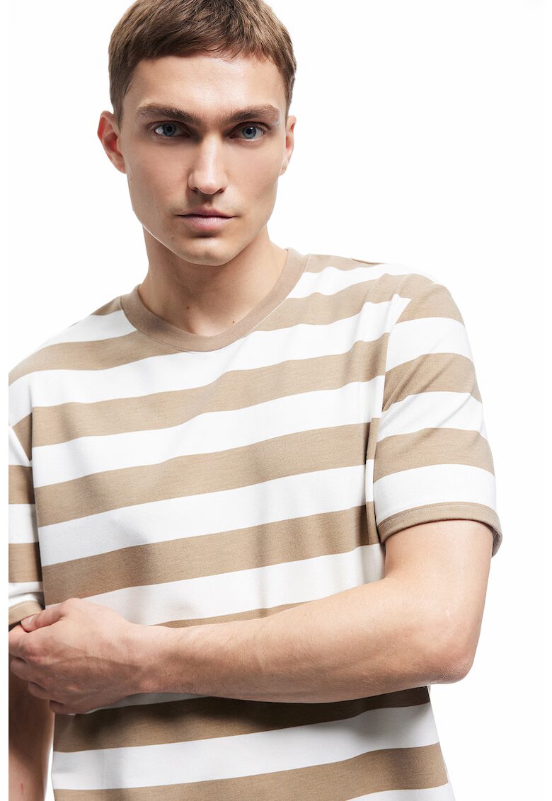 KOTON Tricou supradimensionat cu decolteu la baza gatului - Alb/Caramel