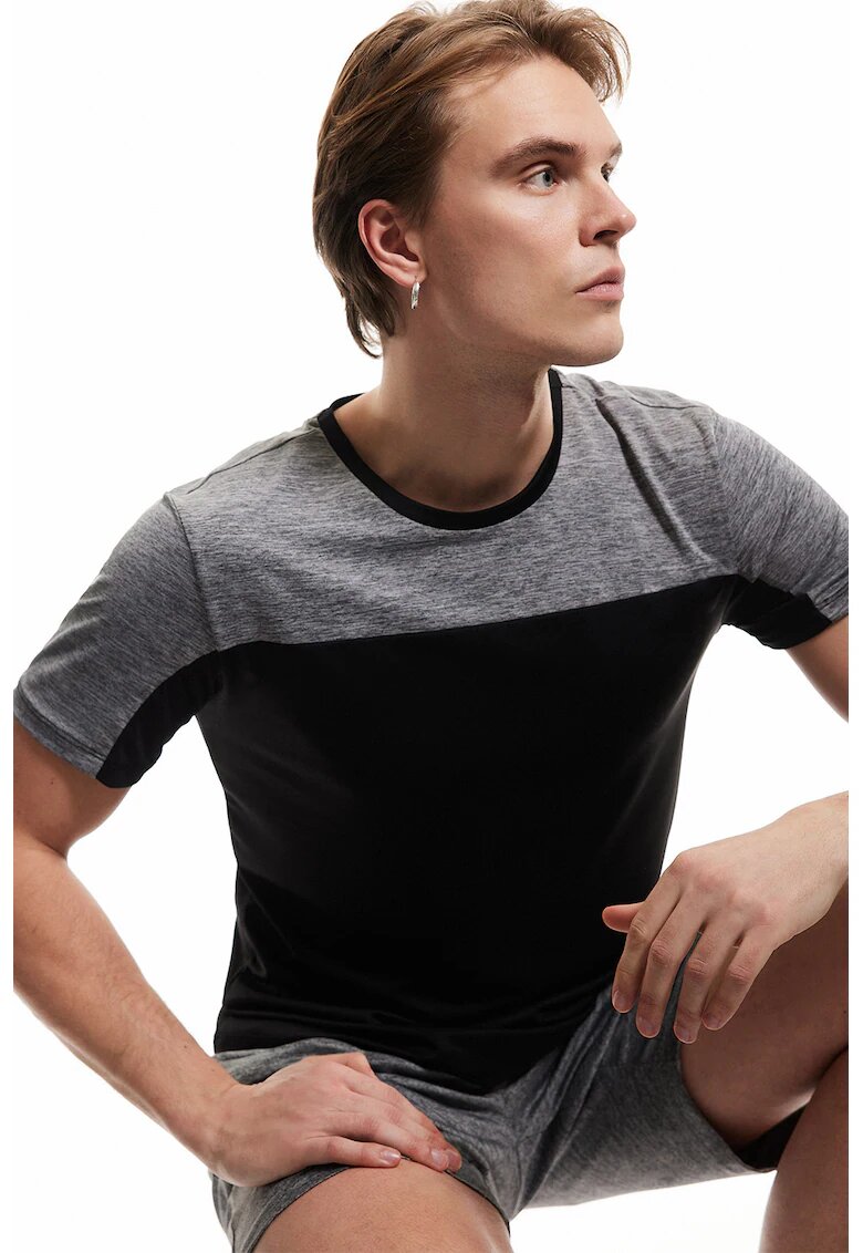 KOTON Tricou supradimensionat cu design colorblock - Negru/Gri melange