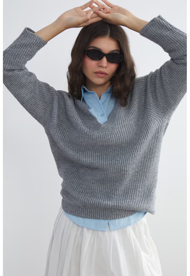 LC WAIKIKI Pulover regular fit cu decolteu in V - Gri melange