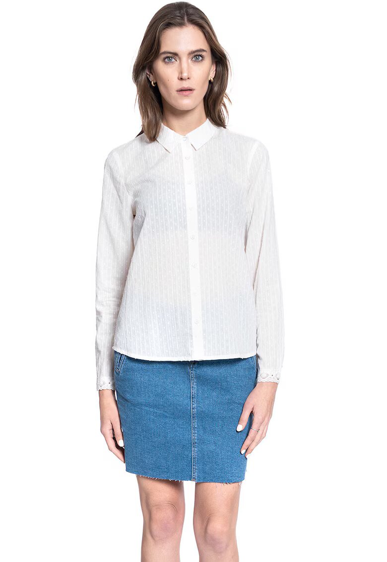 Mustang Camasa Dama Din Material - Emma Kc Dobby - Croi: Regular Fit - Stil: Drept / Regulamentar - Inchidere: Nasturi - Compozitie Material: 100% Bumbac - Marime S - Alb
