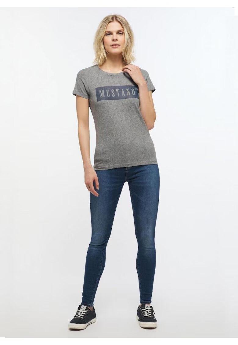 Mustang Tricou Dama - Model Alina C Logo Tee - Croiala Clasica Regular Fit - 100% Bumbac - Moale Si Comod - Cu Imprimeu Logo - Bun Pentru Fiecare Zi Si Tinute Casual - Marimea S - Gri