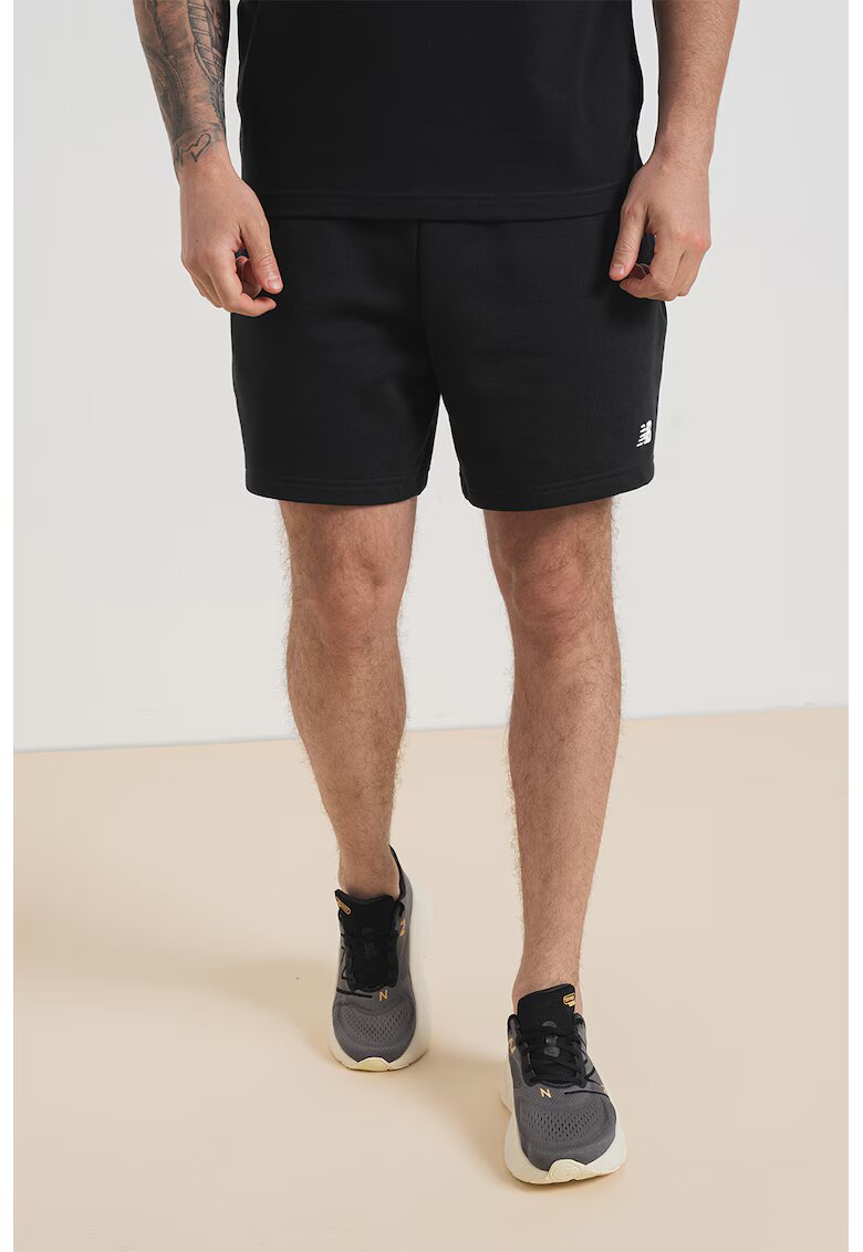 New Balance Pantaloni scurti de trening cu croiala relaxed fit - Negru