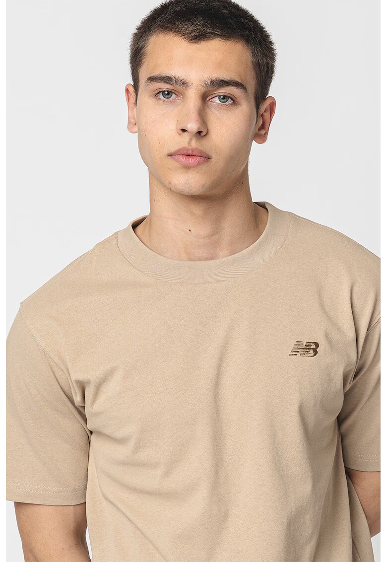 New Balance Tricou de bumbac cu decolteu la baza gatului - Kaki