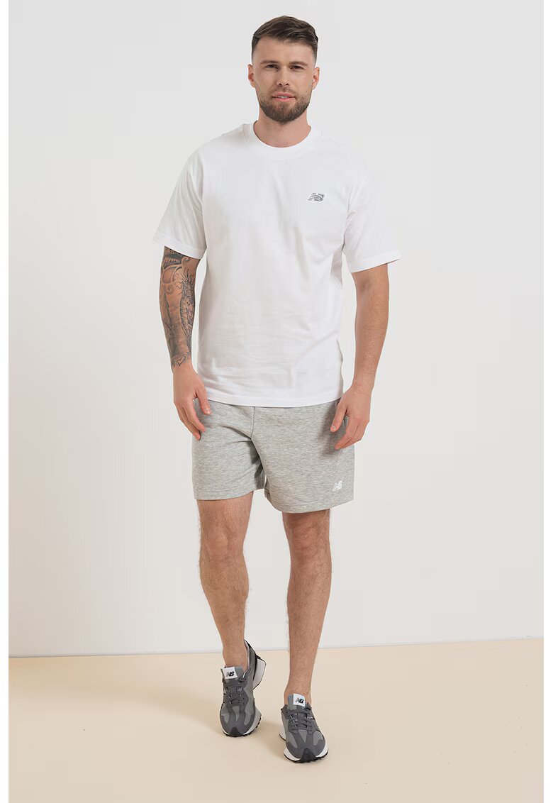 New Balance Tricou relaxed fit cu decolteu la baza gatului - Alb/Gri deschis