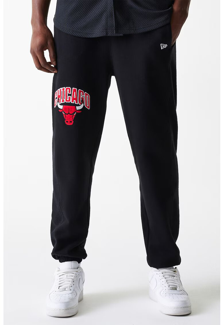 New Era Pantaloni de trening din bumbac NBA Chicago Bulls - Rosu/Negru