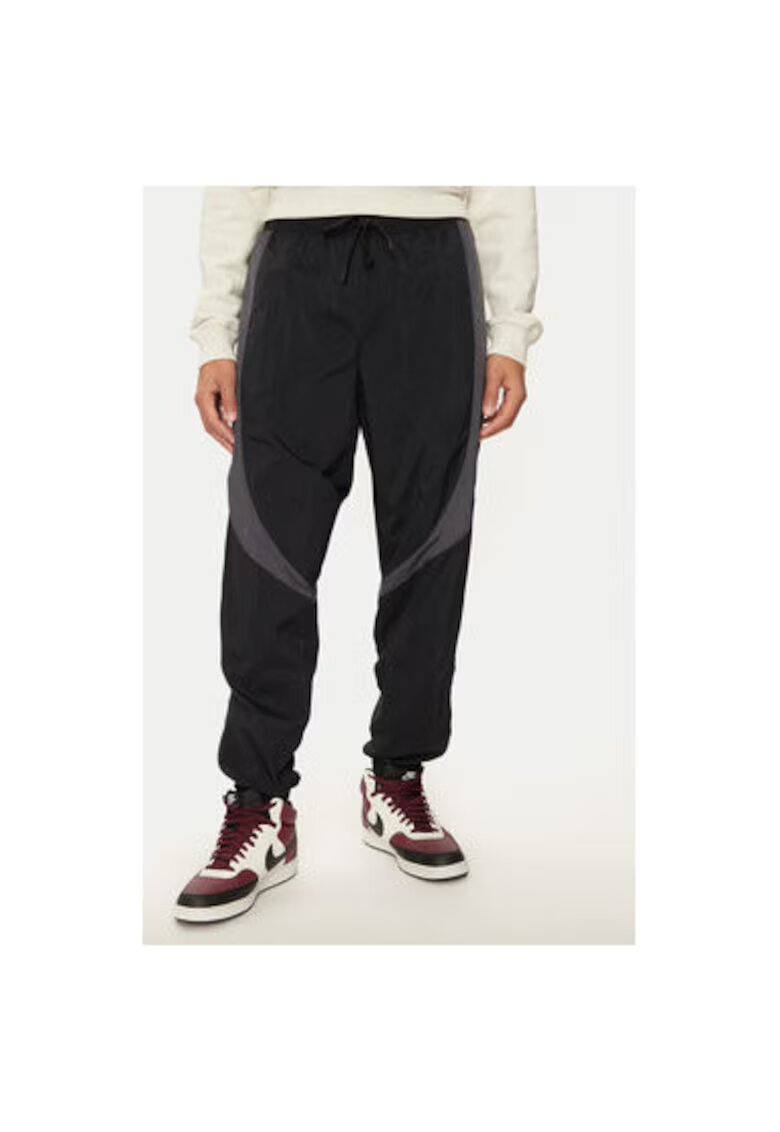 Nike Pantaloni Barbati - 304896712 - Poliester - Negru - Negru