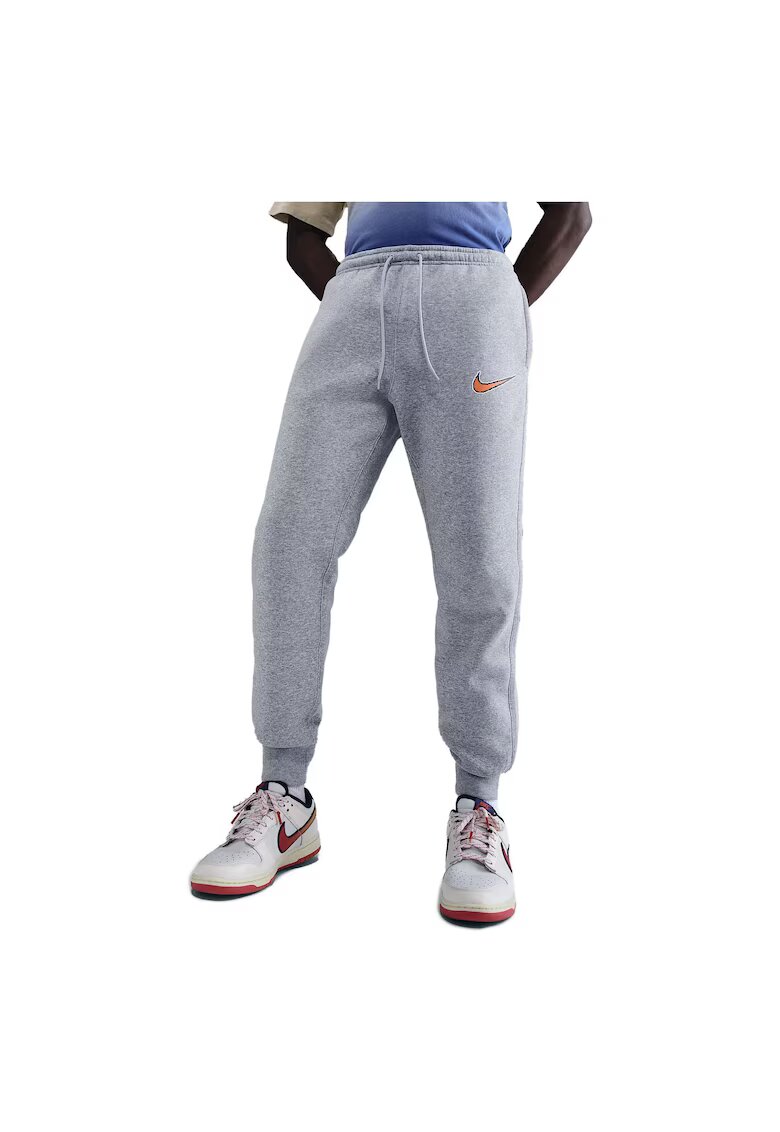 Nike Pantaloni Club BB Jggr Neo Varsity 52697 - Gri