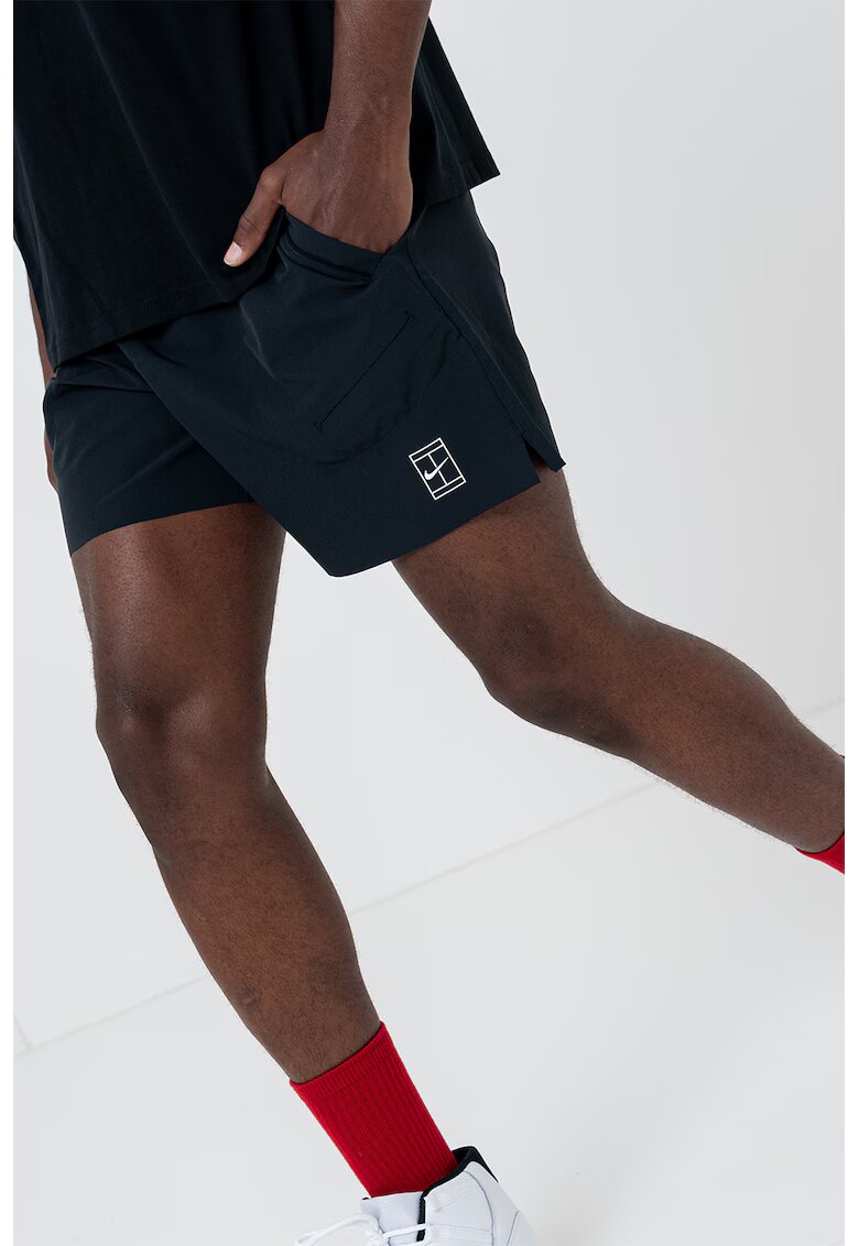 Nike Pantaloni scurti cu banda elastica in talie si buzunare laterale - Negru