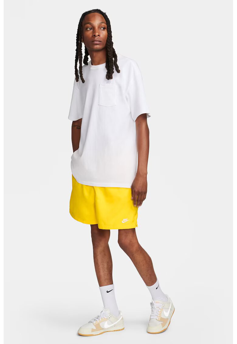 Nike Pantaloni scurti cu buzunare laterale - pentru antrenament Club - Galben
