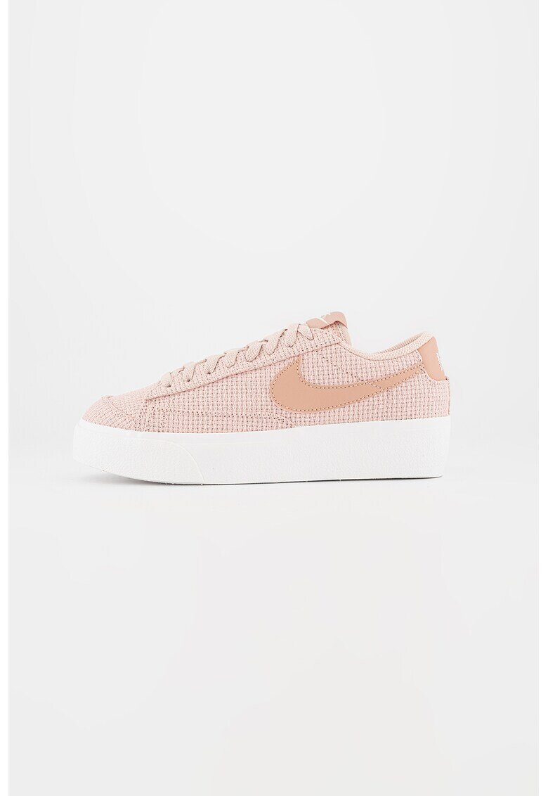Nike Pantofi sport texturati de piele cu garnituri de piele Blazer Low Platform - Roz prafuit