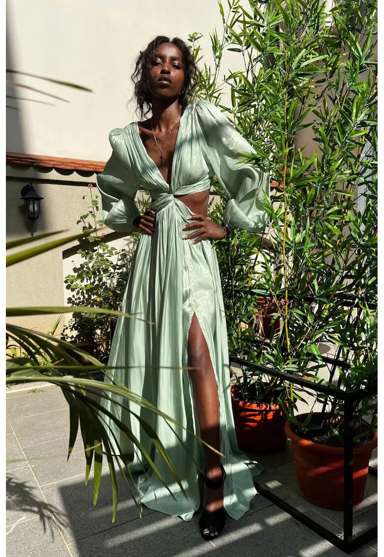 Nympha Clothing Rochie evazata cu slit pe picior si decolteu adanc in V - Verde