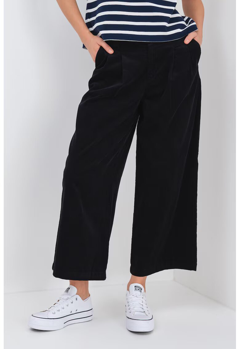 Only Pantaloni crop evazati cu buzunare laterale - Negru